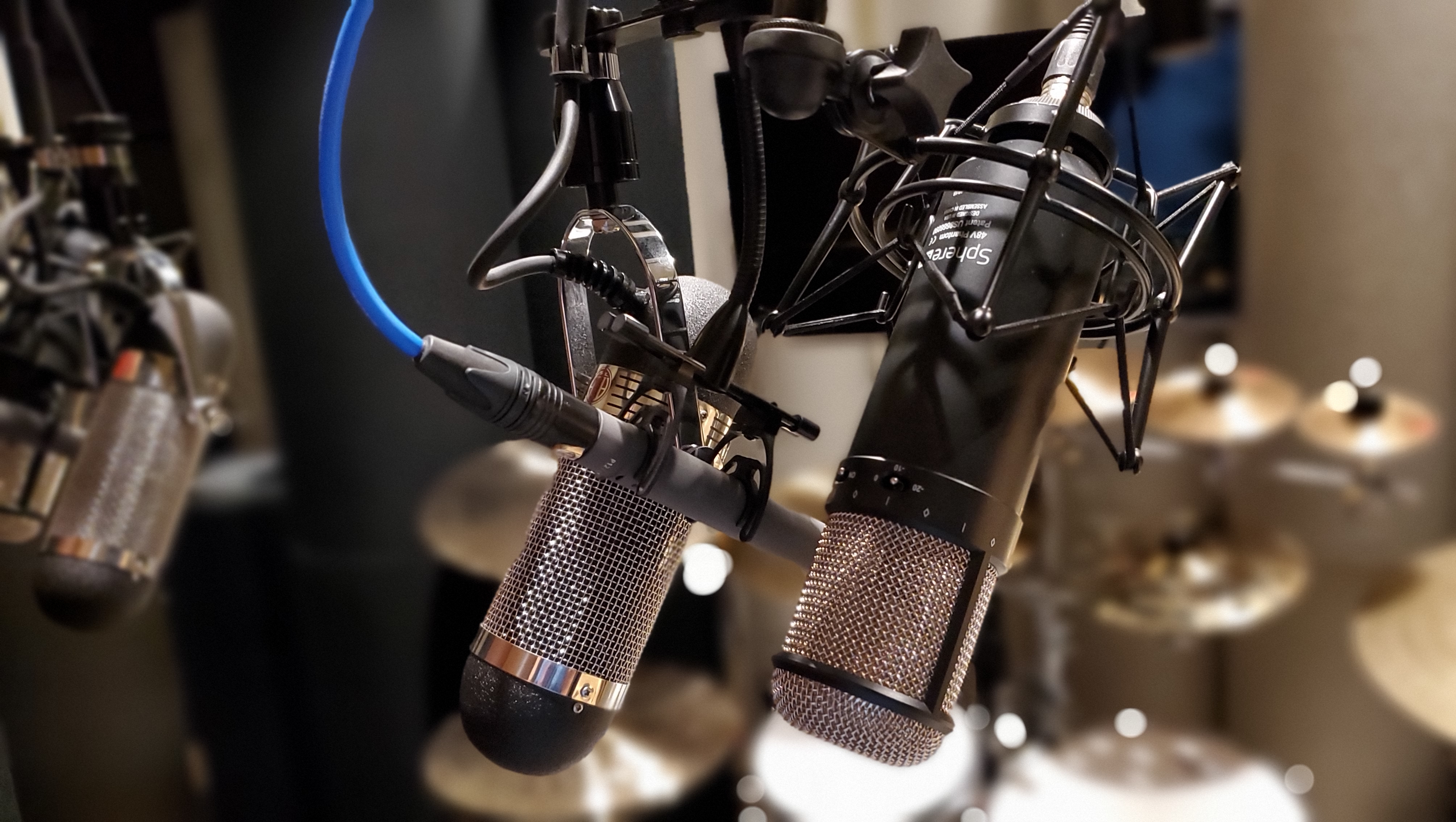 Overhead Mic Array 1 /
					AEA R84 / Schoeps CMC62 / Townsend Sphere L22. Copyright 2020 Aural Endeavors, LLC